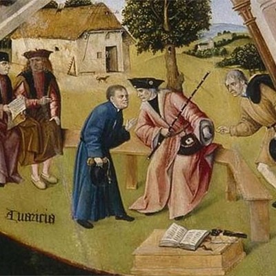 Cuando los Ayuntamientos intentan apropiarse de las tasas impuestos indebidos