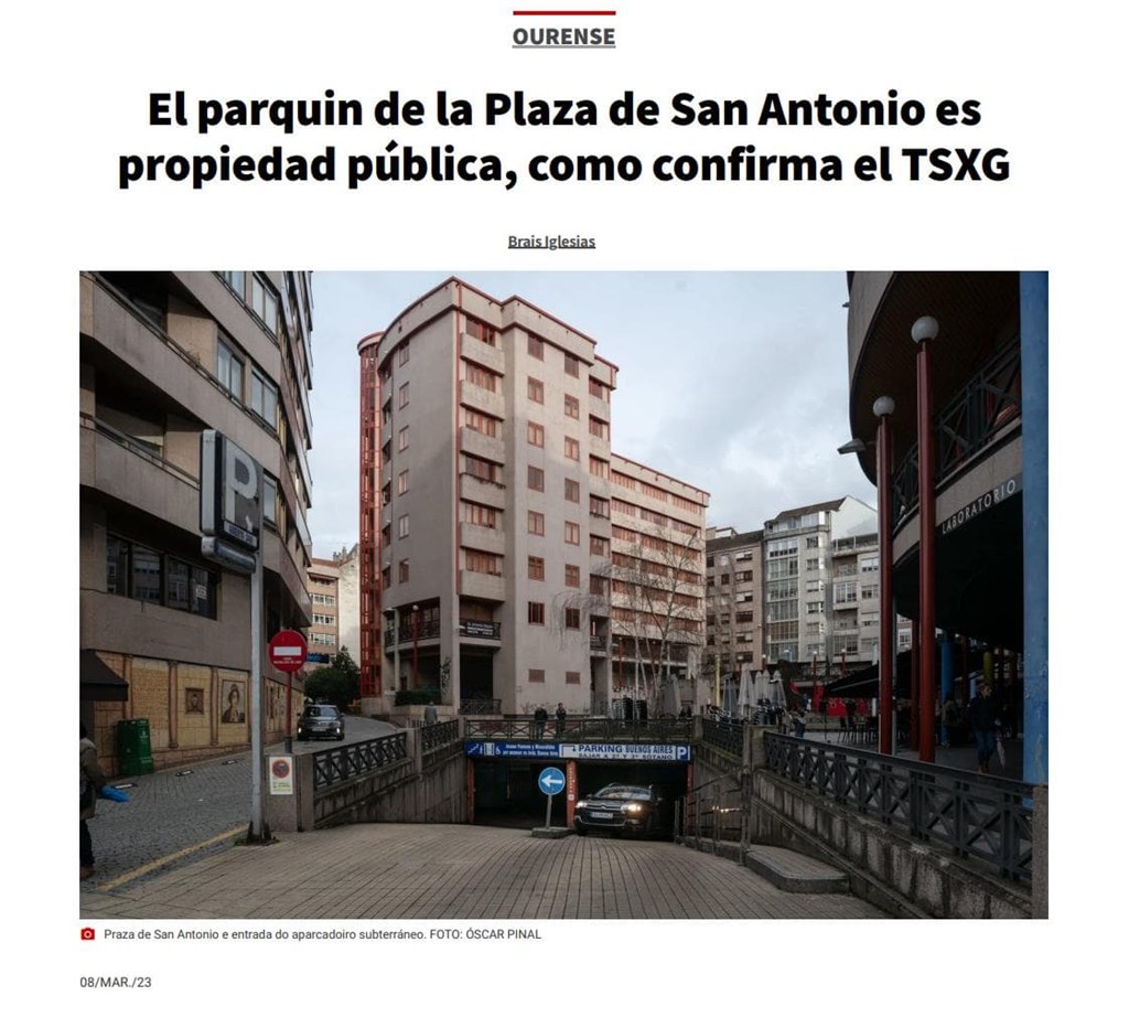 El parquin de la Plaza de San Antonio es propiedad pública, como confirma el TSXG